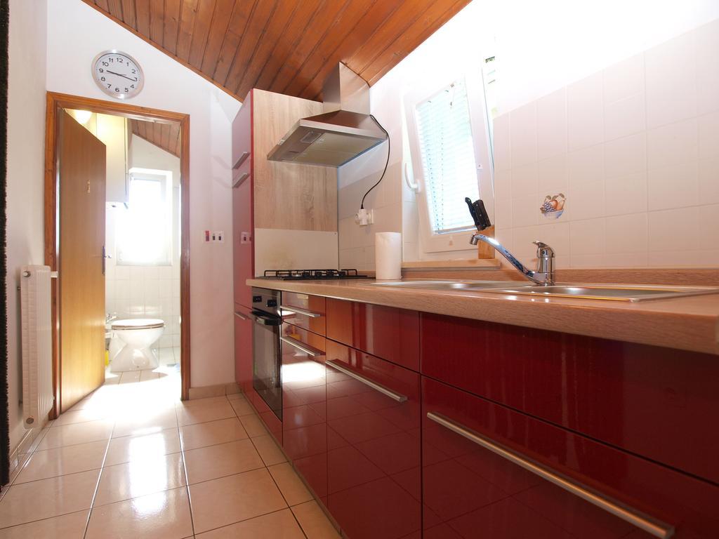 Apartment Luisa 1437 Peruški Exteriör bild