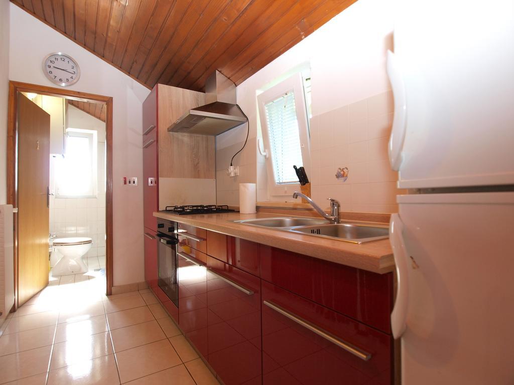 Apartment Luisa 1437 Peruški Exteriör bild