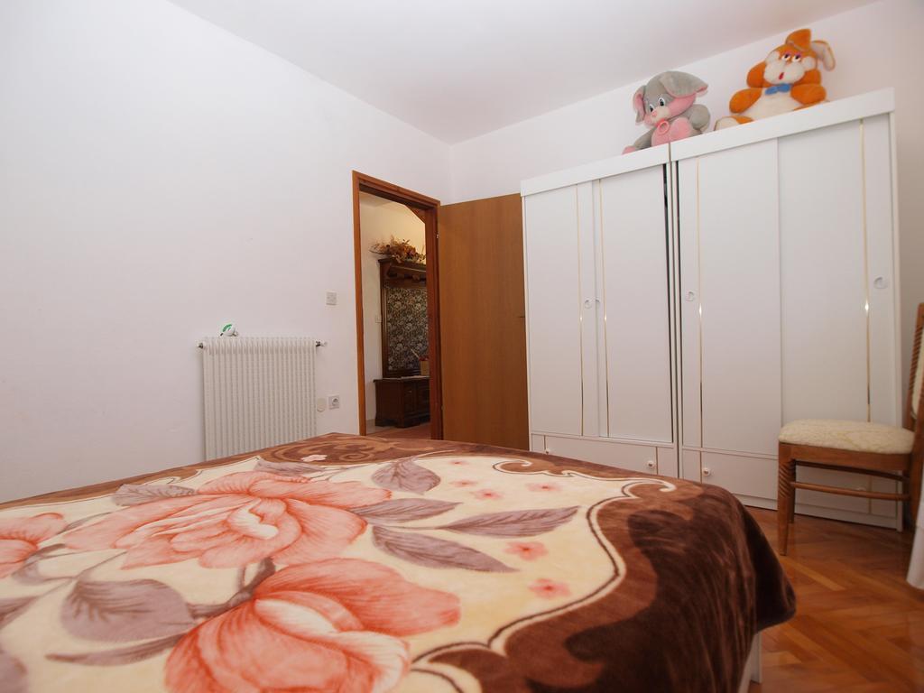 Apartment Luisa 1437 Peruški Exteriör bild